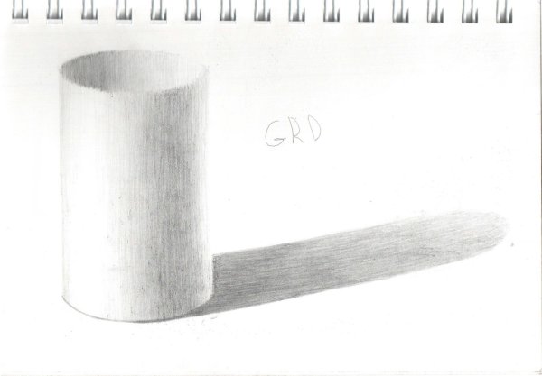 Цилиндр карандашом на бумаге