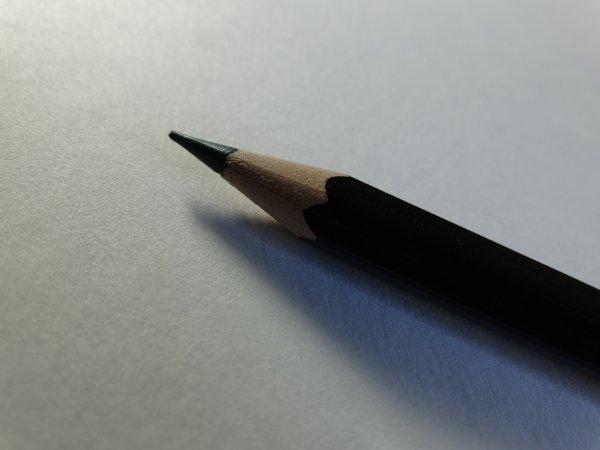 Карандаш и бумага