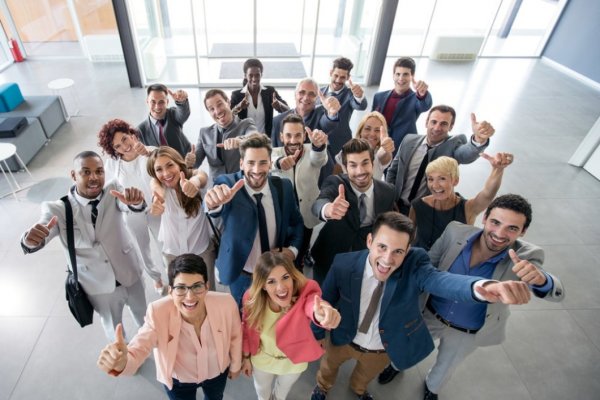 Команда людей