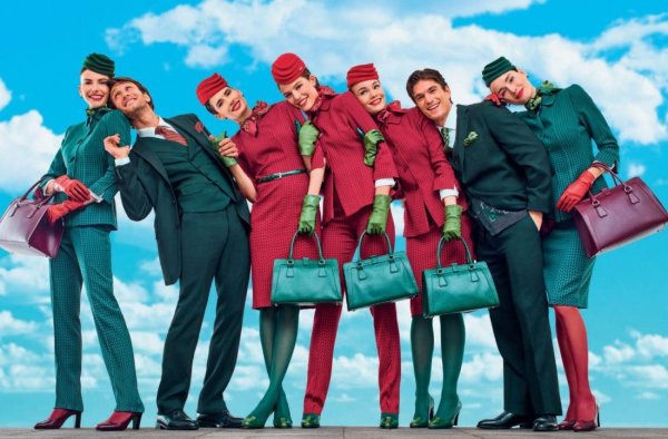 Рисунки стюардесса и самолет