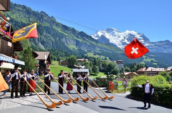 Бёрн Оберланд Швейцария