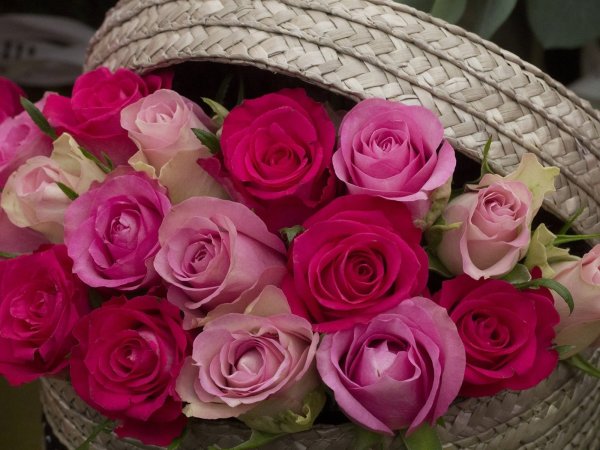 Шикарный букет в корзине