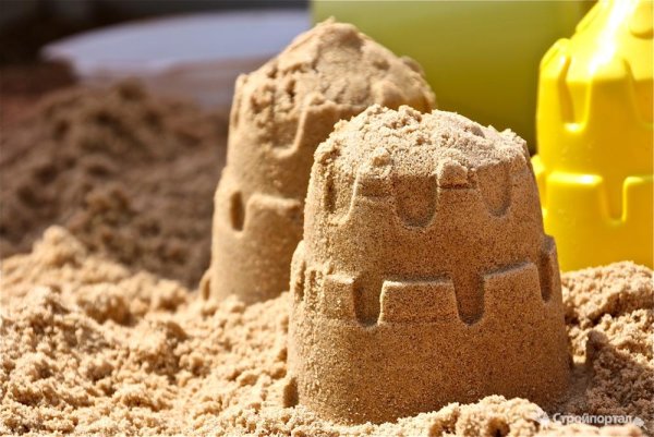 Кулич из песка