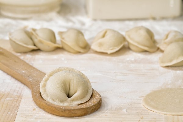 Поздравляю с днем пельменей