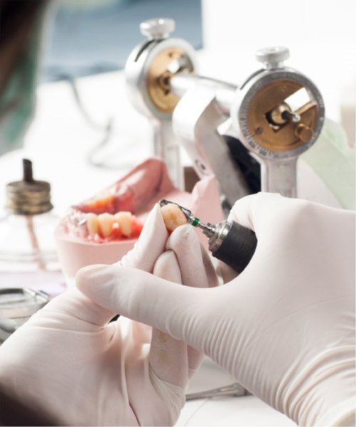 Зуботехник девушка