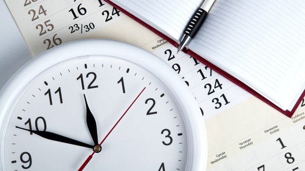 Обои с календарем и часами