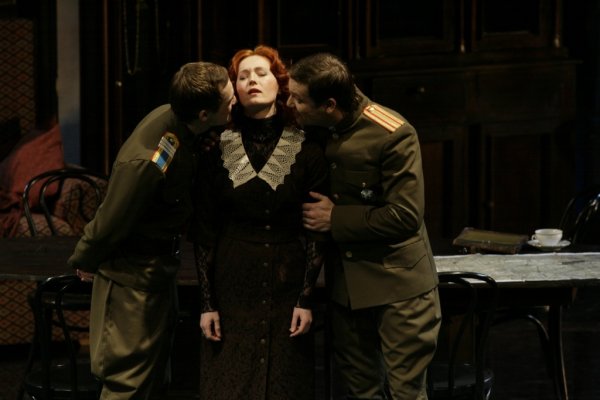 Михаил Булгаков "дни Турбиных"