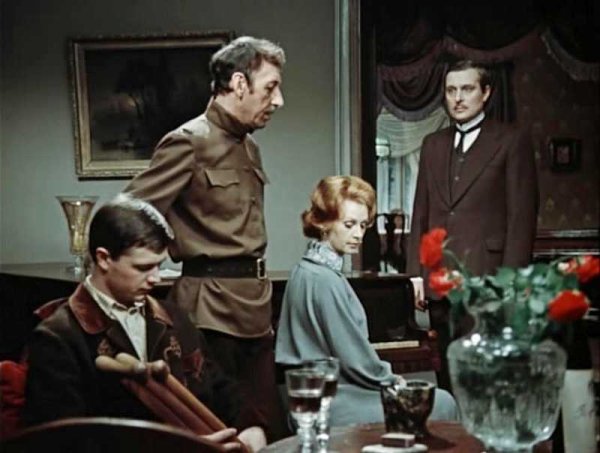 Дни Турбиных фильм 1976