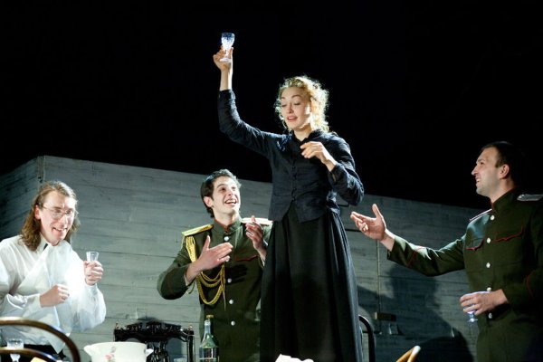 Дни Турбиных фильм 1976