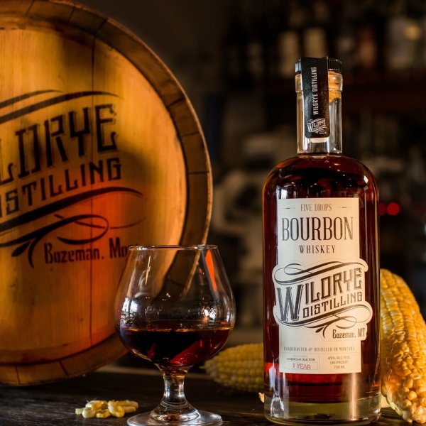 Алкогольный напиток Бурбон