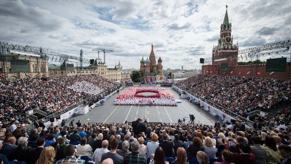 Праздник на красной ПЛОЗАД