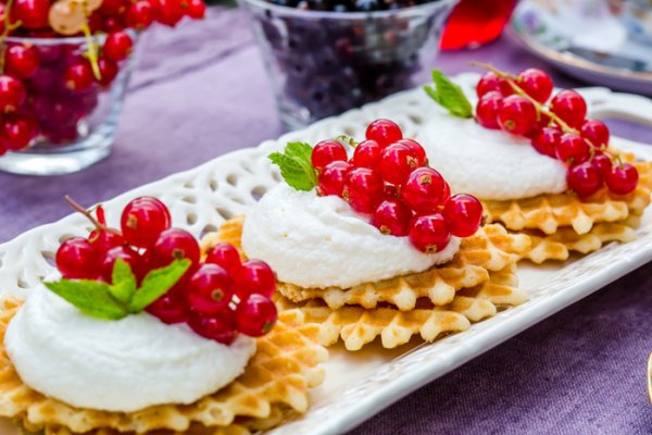 Смородина черная красная белая