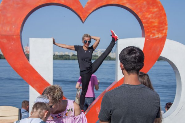 Информатор: порядок против хаоса Альберт Альчербад