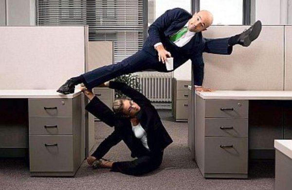 Конец рабочего дня в офисе