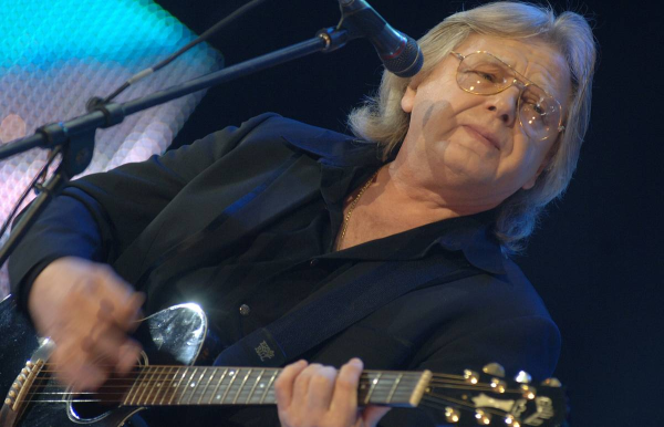 Юрий Антонов