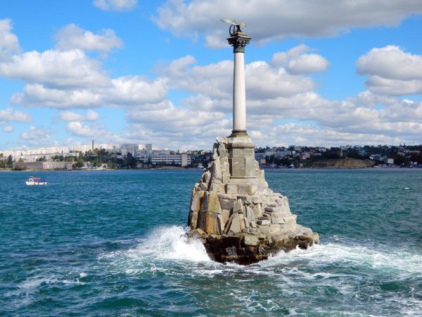 Севастополь монумент затопленным кораблям