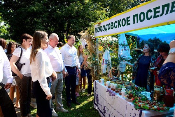 Выставки на день села