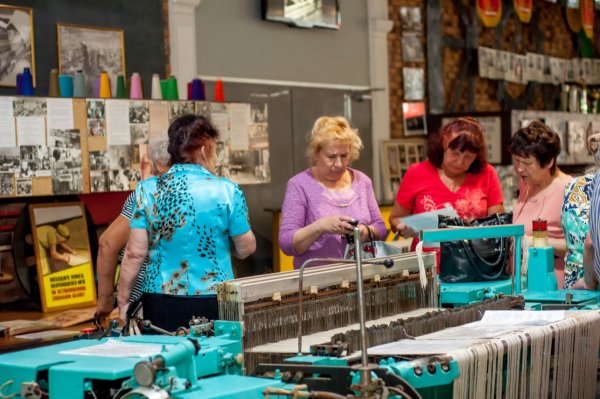 Поздравление с днем текстильной и легкой промышленности