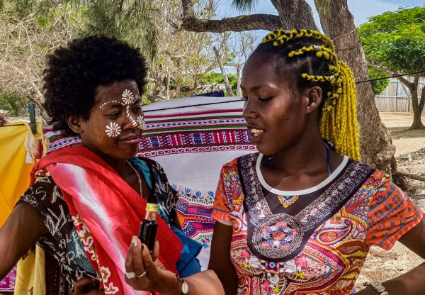 Африканские праздники Африка Бернс