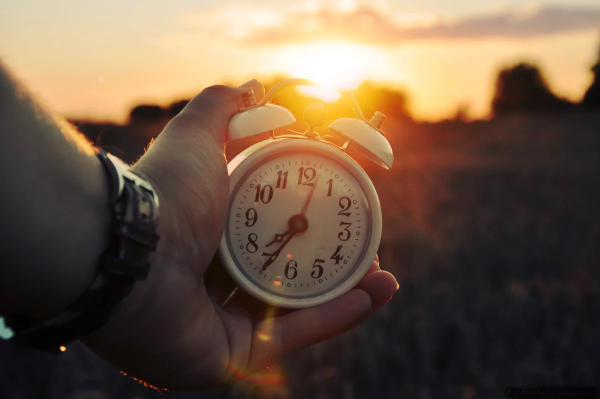 Часы солнце