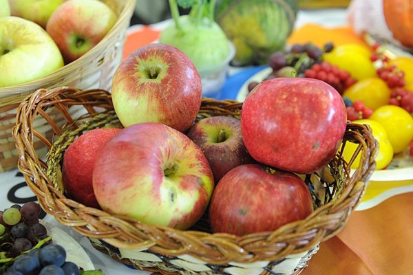 Кража яблок