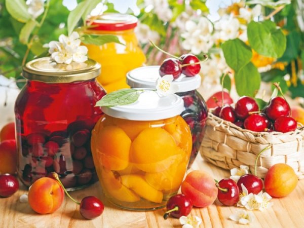 Консервированные фрукты