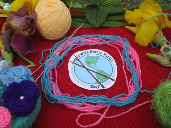 Всемирный день вязания