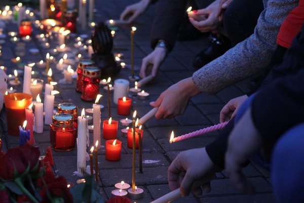 Свеча траур