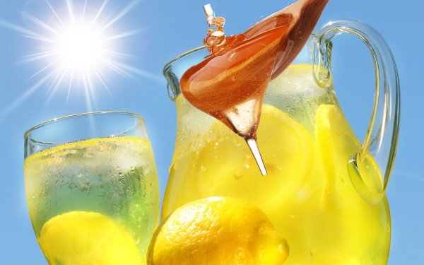 Питье лимонада
