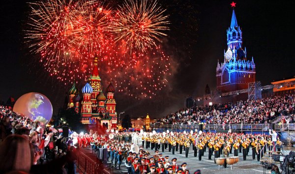 Салют "красная площадь"