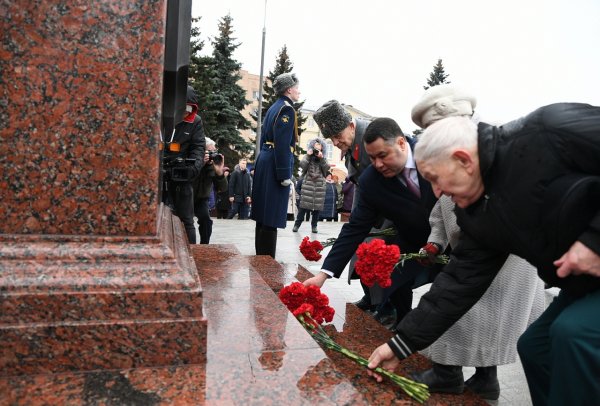 Игорь Руденя возложение цветов