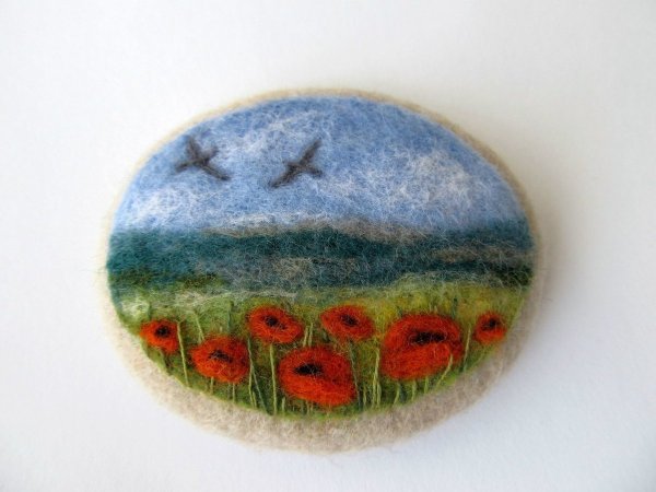 Шерстяная акварель маки