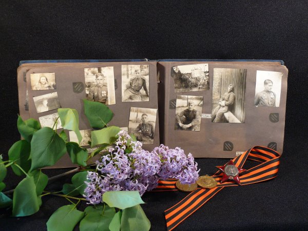 Военный фотоальбом