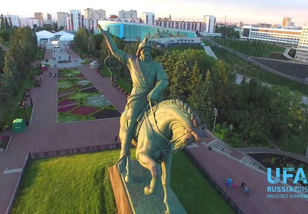 Уфа с высоты птичьего полета Салават Юлаев