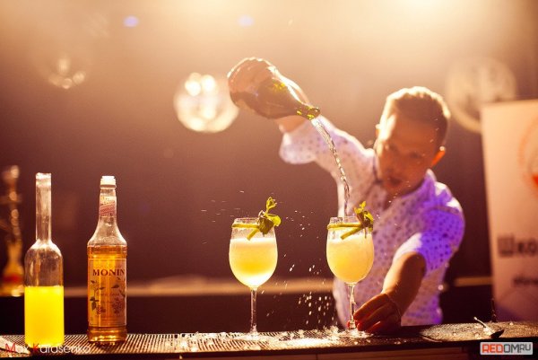 С днем бармена гифки