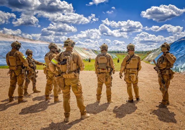 Солдат на закате