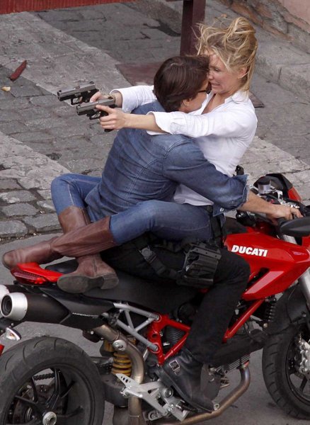 Постер к фильму рыцарь дня