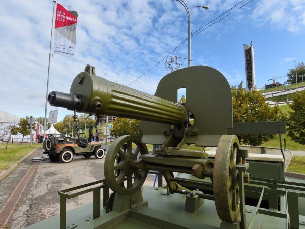 Монумент ижевским оружейникам