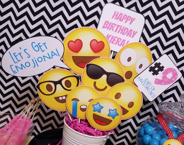 Всемирный день ЭМОДЖИ (эмодзи)