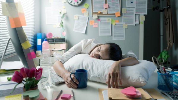 Уставший человек