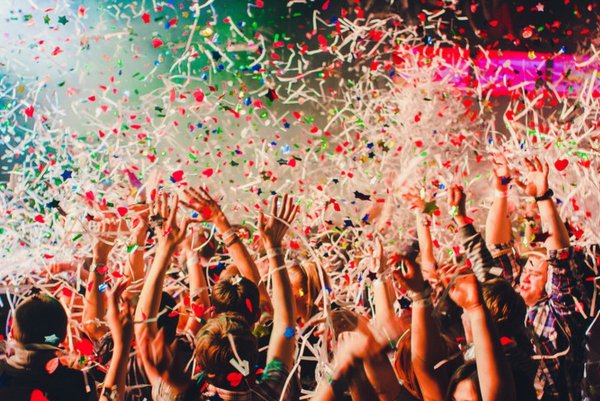 Бумажная вечеринка