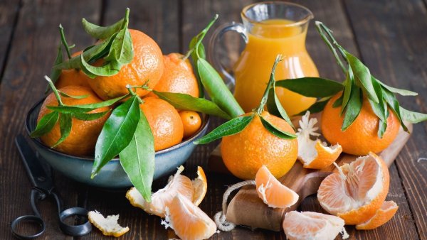 Оранжевые фрукты