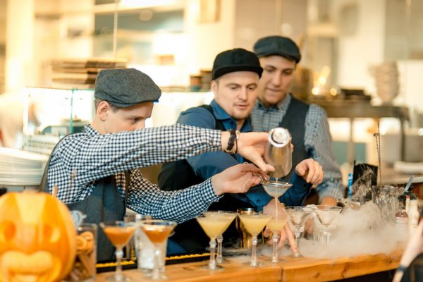 Аркадий Новиков ресторатор