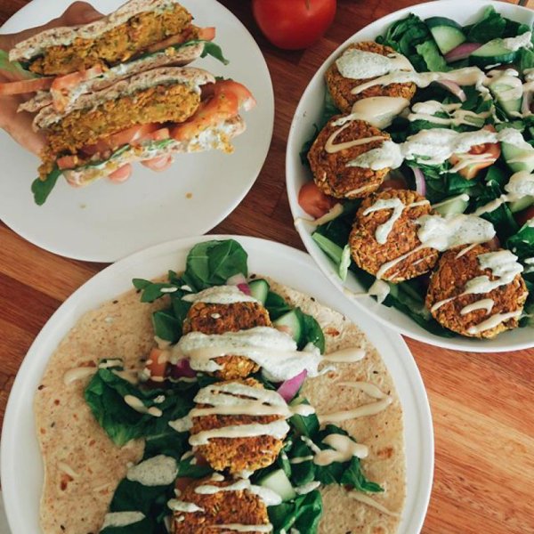 Зразы мясные с перепелиным яйцом