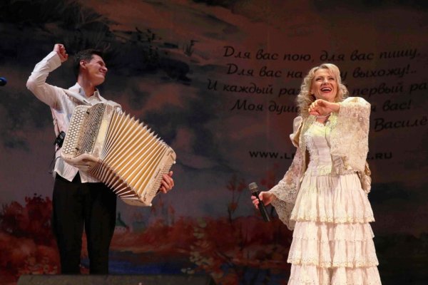 Лена Василёк и белый день