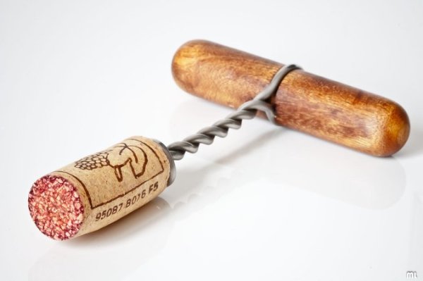 Штопор с пробкой