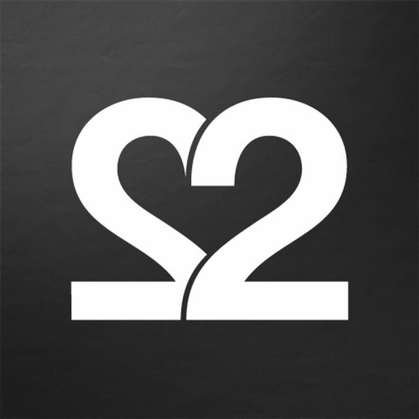 Цифра 22 на черном фоне