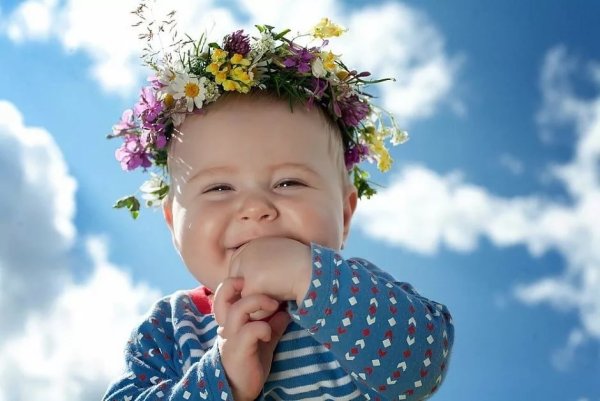 Дети радуются