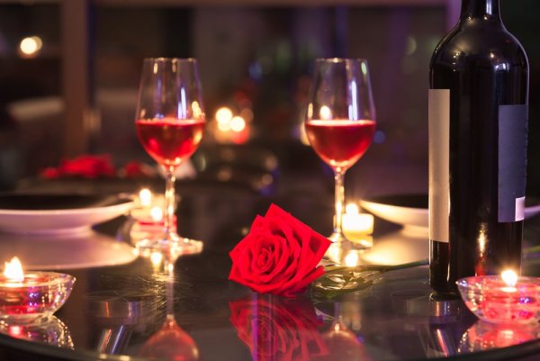Вино и свечи