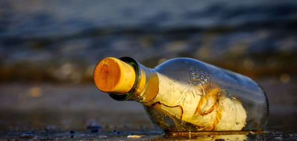 Море в бутылке